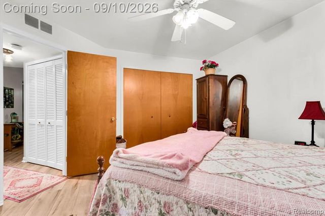 938 Saybrook Drive 10, Waterford, MI 48327