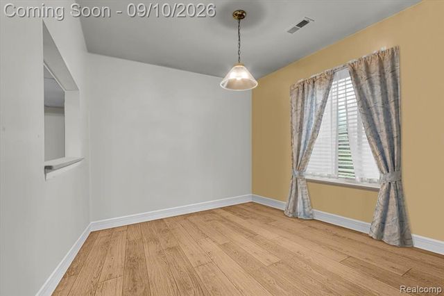 938 Saybrook Drive 10, Waterford, MI 48327