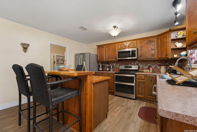 1746 Cattail, Canyon Lake, TX 78133