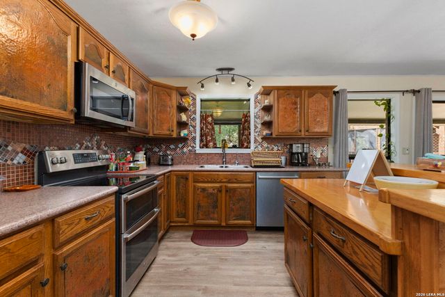 1746 Cattail, Canyon Lake, TX 78133