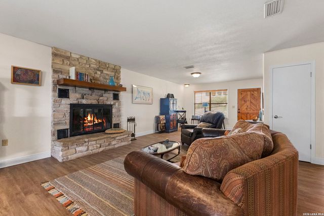 1746 Cattail, Canyon Lake, TX 78133