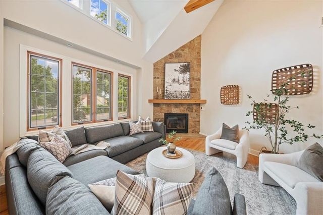 5348 Chadwick Road, Fairway, KS 66205