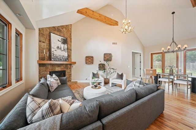 5348 Chadwick Road, Fairway, KS 66205