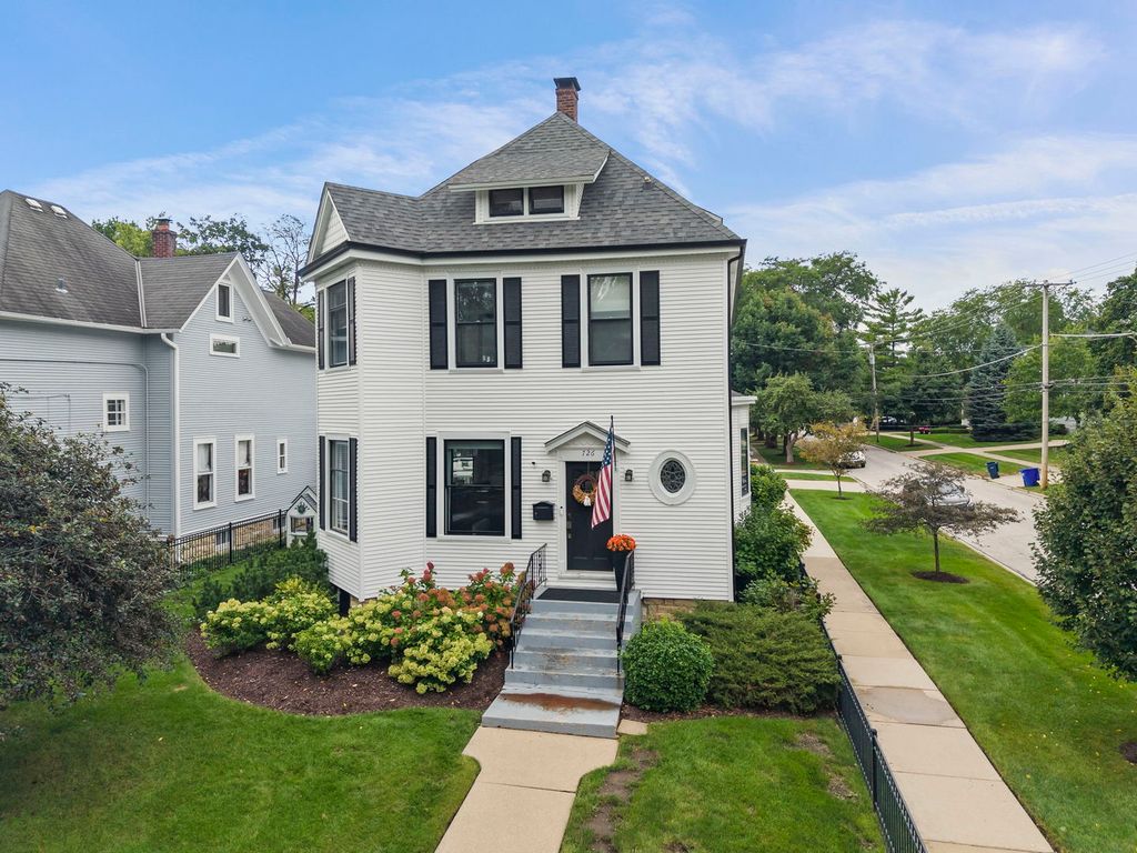726 N Wheaton Avenue, Wheaton, IL 60187 — exterior