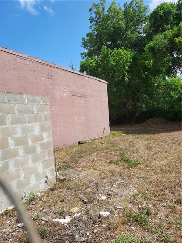 6738 W Montgomery Road, Houston, TX 77091