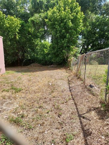 6738 W Montgomery Road, Houston, TX 77091