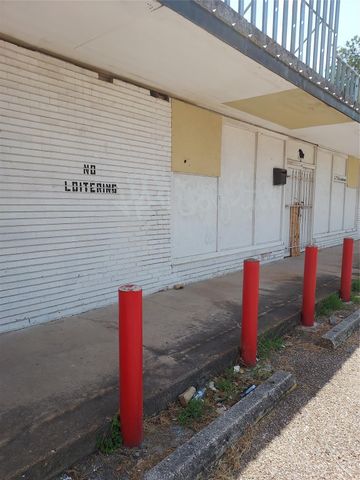 6738 W Montgomery Road, Houston, TX 77091