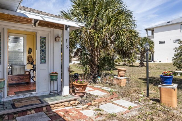 5 MOODY DRIVE, Palm Coast, FL 32137