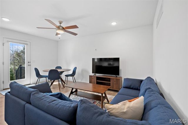 365 Newbridge Way, O'fallon, MO 63368