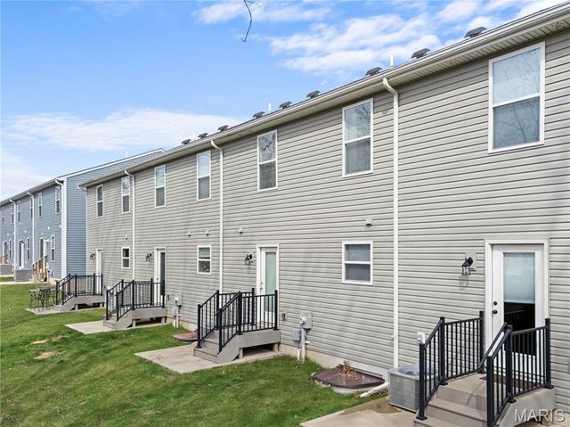 365 Newbridge Way, O'fallon, MO 63368