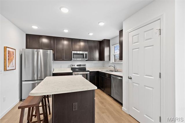 365 Newbridge Way, O'fallon, MO 63368