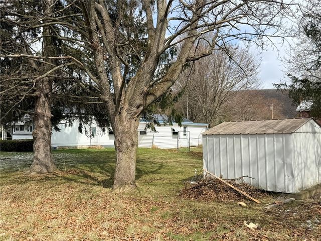 6946 East Washington Street Extension, Bath, NY 14810