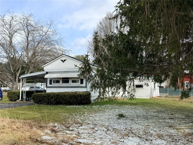 6946 East Washington Street Extension, Bath, NY 14810