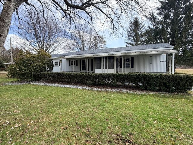 6946 East Washington Street Extension, Bath, NY 14810