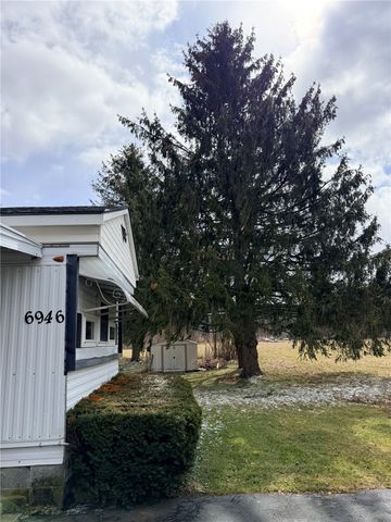 6946 East Washington Street Extension, Bath, NY 14810