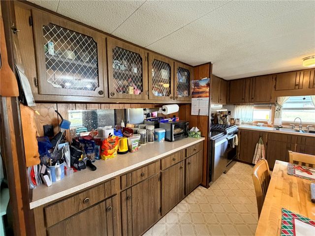 6946 East Washington Street Extension, Bath, NY 14810