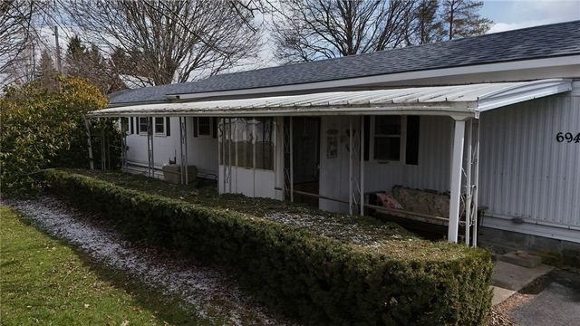 6946 East Washington Street Extension, Bath, NY 14810