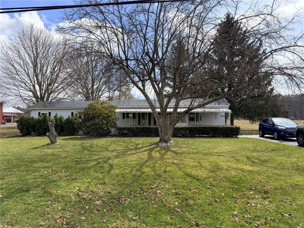 6946 East Washington Street Extension, Bath, NY 14810