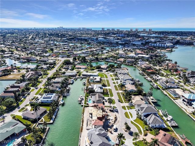 945 Sundrop CT, Marco Island, FL 34145