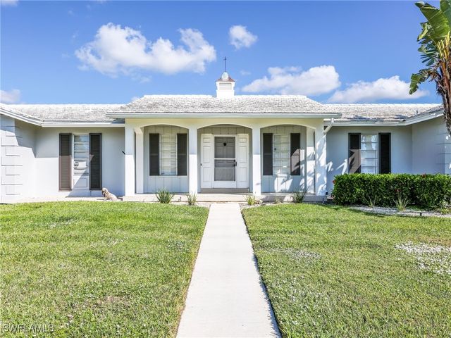 945 Sundrop CT, Marco Island, FL 34145