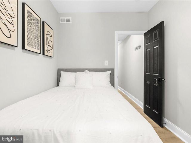 521 S CHAPEL ST, Baltimore, MD 21231