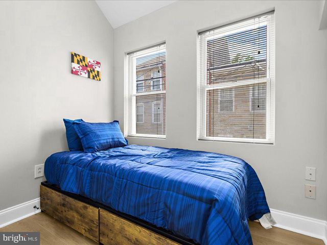 521 S CHAPEL ST, Baltimore, MD 21231