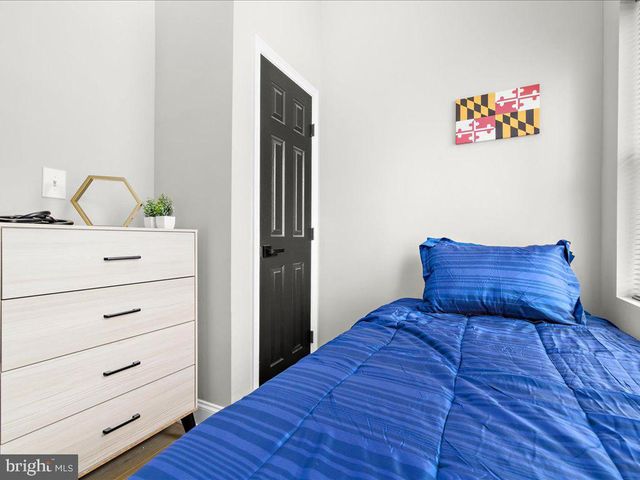 521 S CHAPEL ST, Baltimore, MD 21231