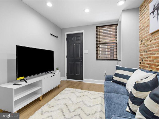 521 S CHAPEL ST, Baltimore, MD 21231