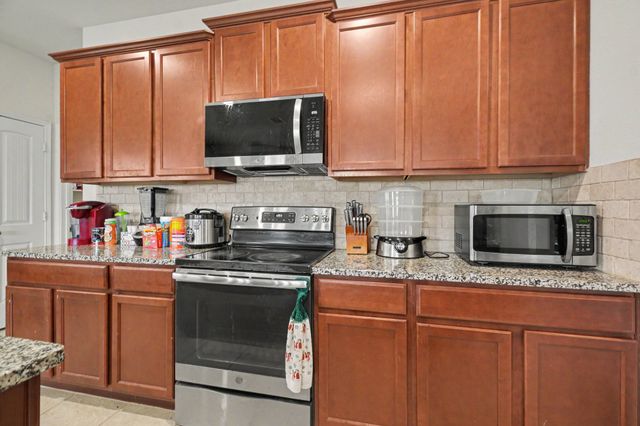 305 Pitt Circle, Fate, TX 75189