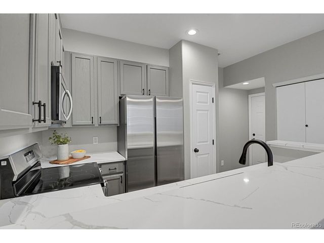 9445 Carlyle Park Pl, Highlands Ranch, CO 80129
