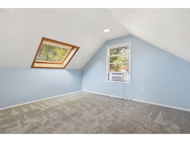 807 W 19TH Ave, Eugene, OR 97402