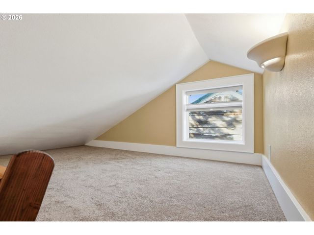 807 W 19TH Ave, Eugene, OR 97402