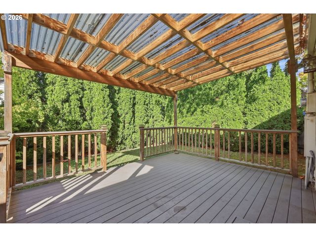 807 W 19TH Ave, Eugene, OR 97402