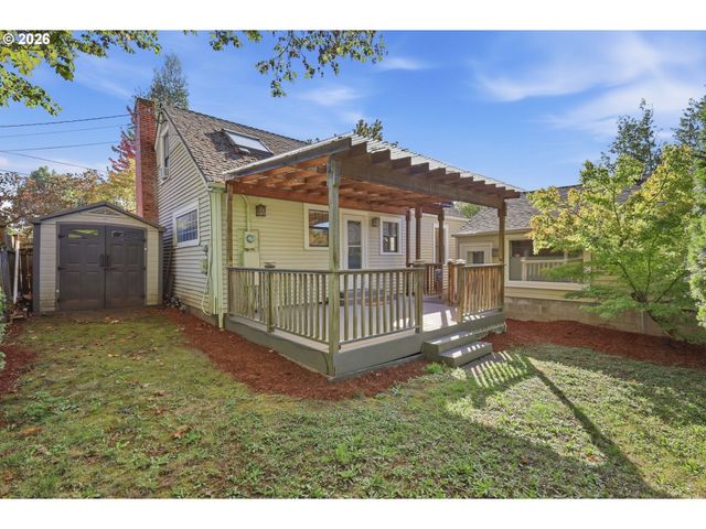 807 W 19TH Ave, Eugene, OR 97402