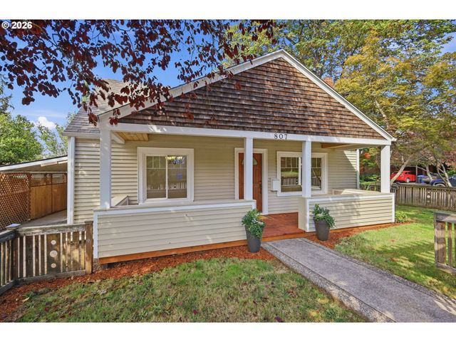 807 W 19TH Ave, Eugene, OR 97402