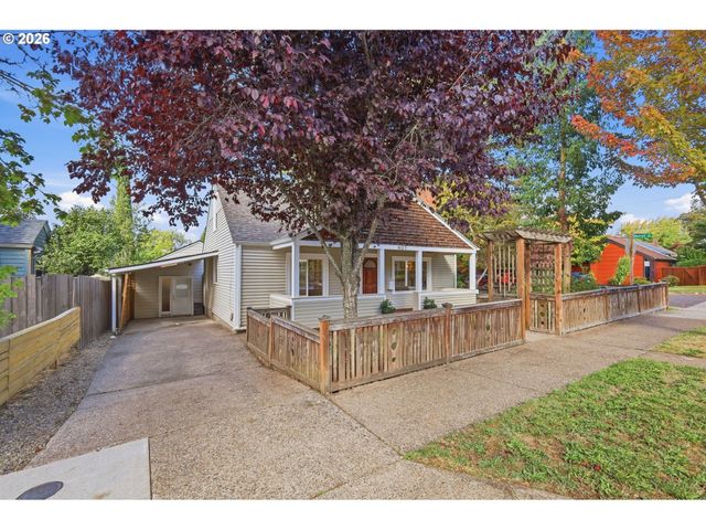 807 W 19TH Ave, Eugene, OR 97402