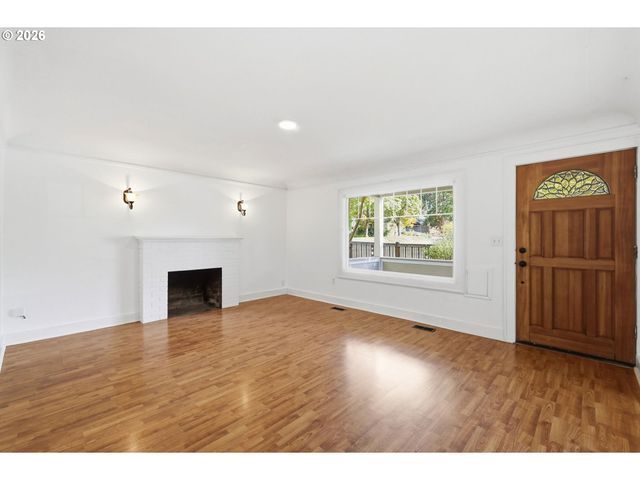 807 W 19TH Ave, Eugene, OR 97402