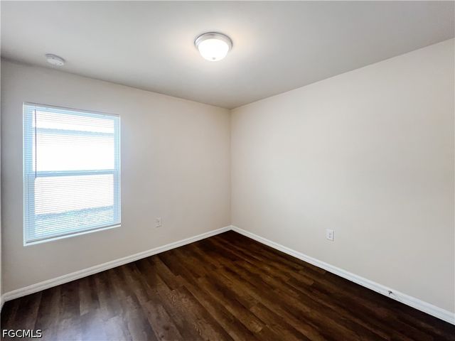 9177 Aegean CIR, Lehigh Acres, FL 33936