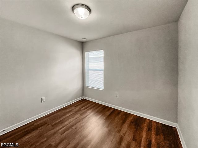 9177 Aegean CIR, Lehigh Acres, FL 33936