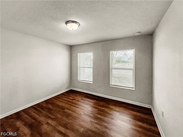 9177 Aegean CIR, Lehigh Acres, FL 33936