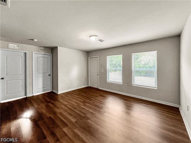 9177 Aegean CIR, Lehigh Acres, FL 33936