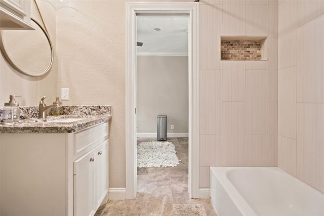 201 W Coco Loop, Point Blank, TX 77364