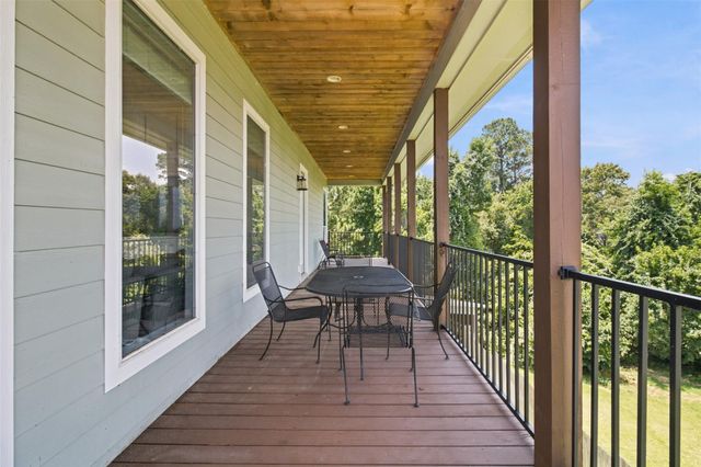 201 W Coco Loop, Point Blank, TX 77364