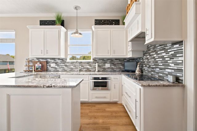 201 W Coco Loop, Point Blank, TX 77364