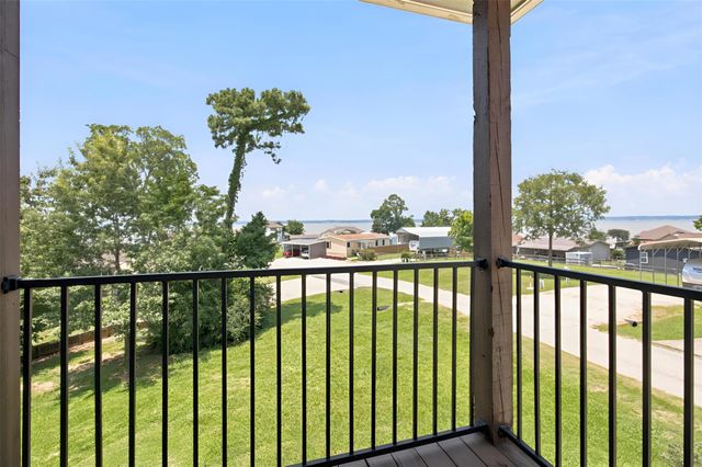 201 W Coco Loop, Point Blank, TX 77364