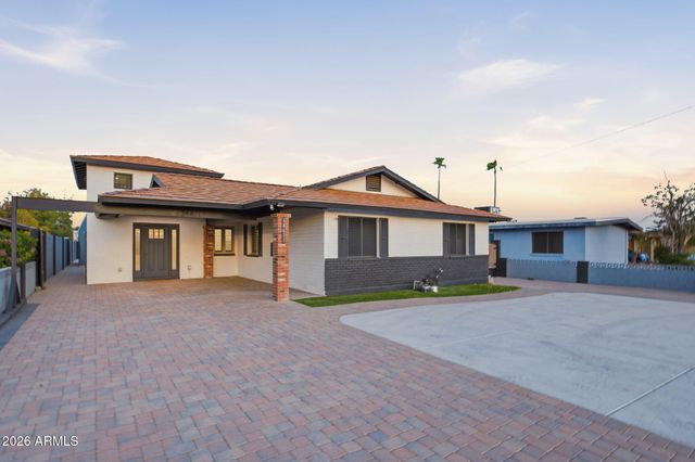 14611 N 31ST Avenue, Phoenix, AZ 85053