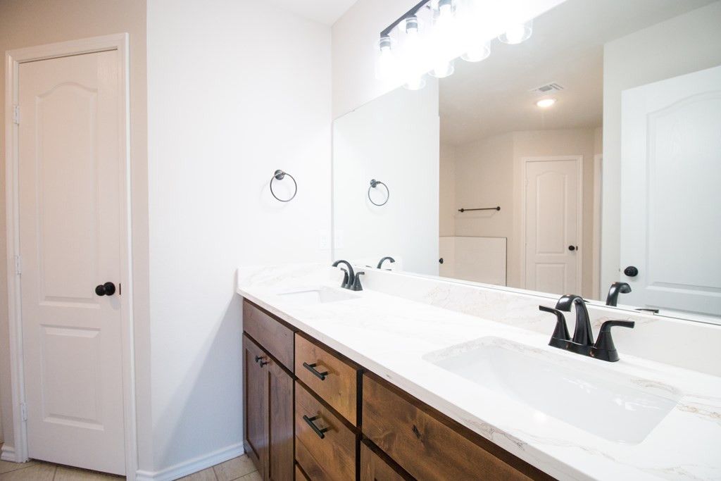 Image 12 of property listing at 5409 Coral Way, San Angelo, TX 76904