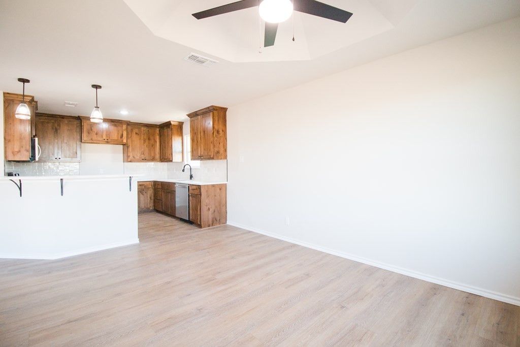 Image 7 of property listing at 5409 Coral Way, San Angelo, TX 76904