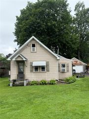 81 Ardella Street, Gates, NY 14606