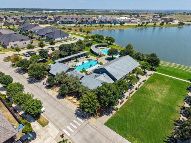 537 Parkside Drive, Argyle, TX 76226